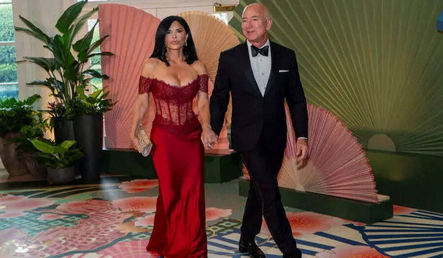 Jeff Bezos and Lauren Sánchez Attend White House Dinner